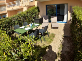 STUDIO REZ DE JARDIN CAP NEREE